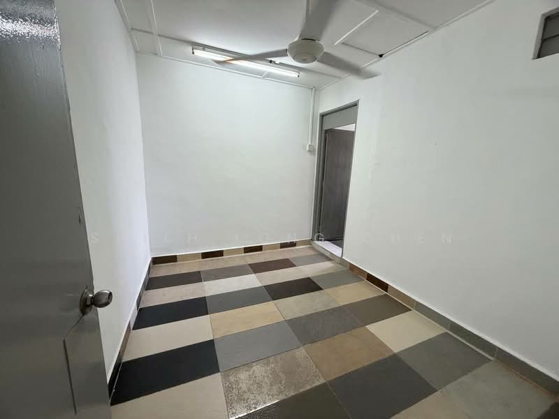 2-storey Terraced House for Sale in Taman Nora (Ulu Tiram) - Shieh Long Chen - Interior - PropertyGuru.com.my