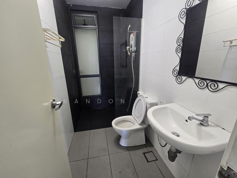 Condominium for Sale at Utropolis Urbano - Brandon Chin - Bathroom - PropertyGuru.com.my