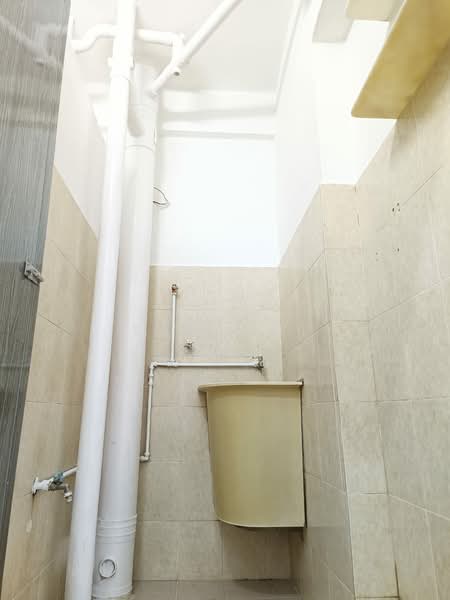 Pangsapuri untuk Disewa di Sri Wangsa 2 - Sam Ooi - Bathroom - PropertyGuru.com.my