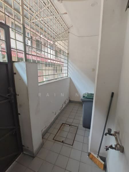 Rumah Teres 2 Tingkat untuk Disewa di Taman Suria (Johor Bahru) - Rain Ng - Balcony - PropertyGuru.com.my