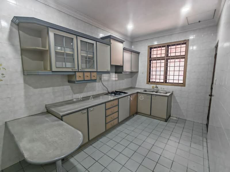 Rumah Teres 2 Tingkat untuk Disewa di Taman Suria (Johor Bahru) - Rain Ng - Kitchen - PropertyGuru.com.my
