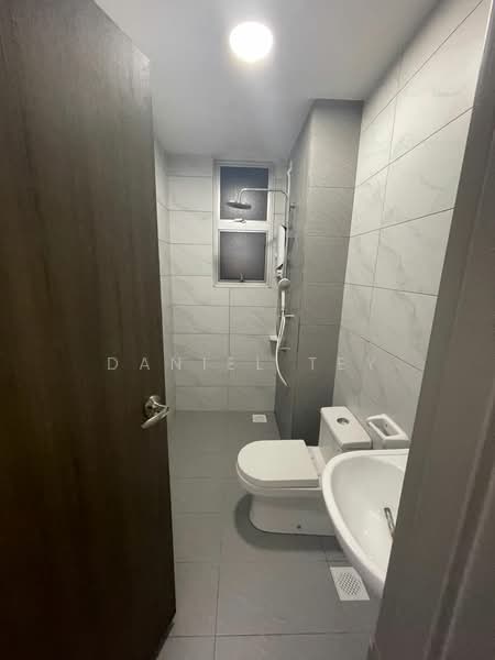 Servis Apartment untuk Disewa di SKS Habitat - Daniel Tey - Bathroom - PropertyGuru.com.my