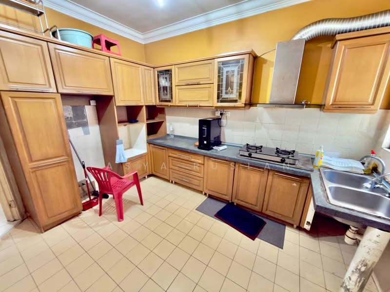2-storey Terraced House for Sale in Kota Damansara (Selangor) - Tasya Ruslan - Kitchen - PropertyGuru.com.my
