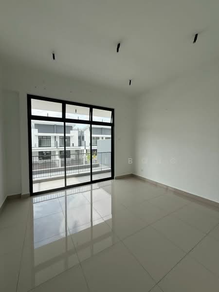 Rumah Teres 2 Tingkat untuk Dijual di Taman Ponderosa (Johor Bahru) - Cahrie Bong - Balcony - PropertyGuru.com.my