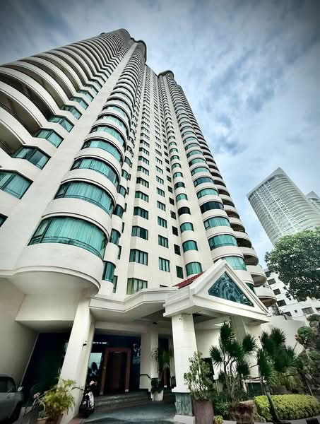 Kondominium untuk Dijual di Silverton Condominium - Jeanette Hee - Exterior - PropertyGuru.com.my