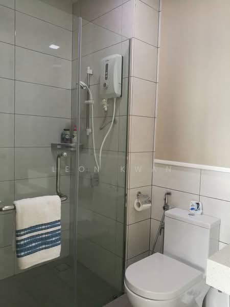Servis Apartment untuk Disewa di Conezion Residences - Leon Kwan - Bathroom - PropertyGuru.com.my