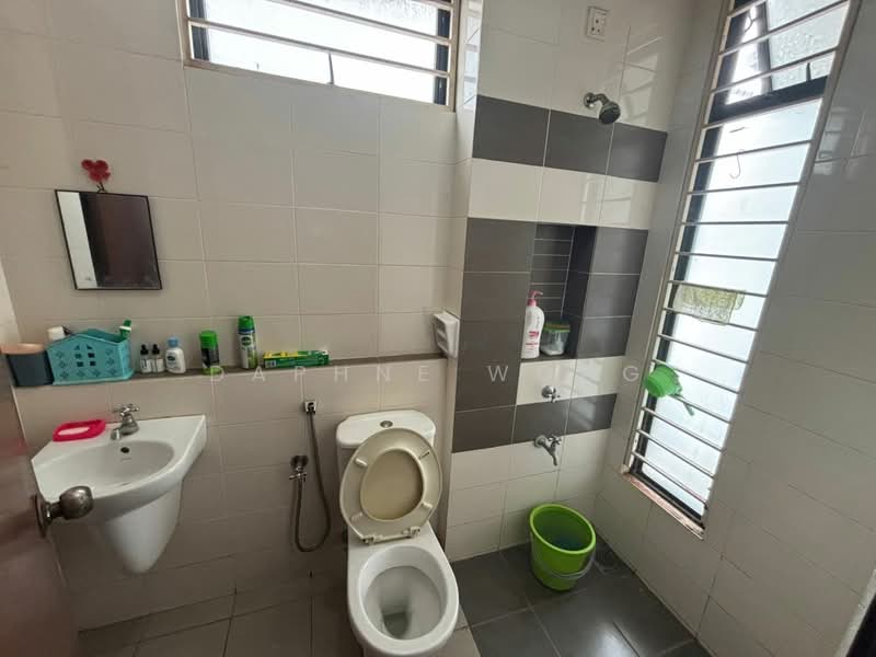 Rumah Teres 2 Tingkat untuk Dijual di U16, Taman Bukit Subang (Shah Alam) - Daphne Wong - Bathroom - PropertyGuru.com.my