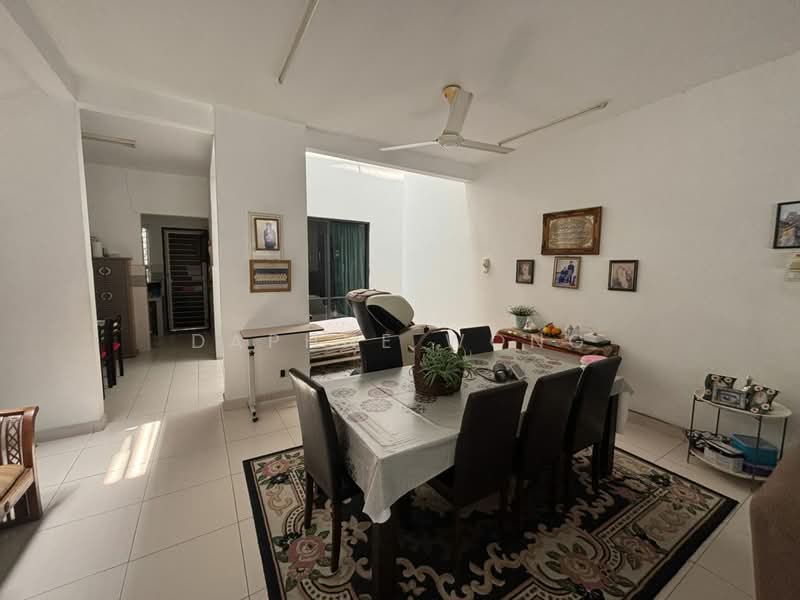 Rumah Teres 2 Tingkat untuk Dijual di U16, Taman Bukit Subang (Shah Alam) - Daphne Wong - Dining Room - PropertyGuru.com.my