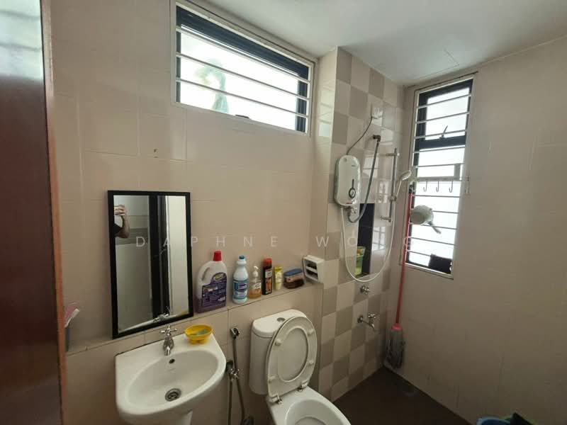 Rumah Teres 2 Tingkat untuk Dijual di U16, Taman Bukit Subang (Shah Alam) - Daphne Wong - Bathroom - PropertyGuru.com.my
