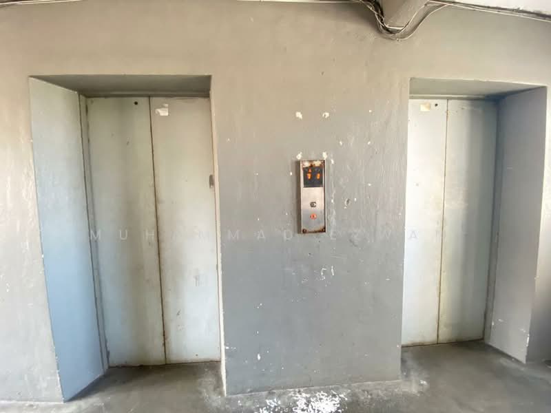 Pangsapuri untuk Dijual di Pangsapuri Subang Suria - Muhammad Ezwan - Corridor - PropertyGuru.com.my
