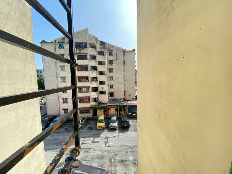 Pangsapuri untuk Dijual di Pangsapuri Subang Suria - Muhammad Ezwan - Exterior - PropertyGuru.com.my