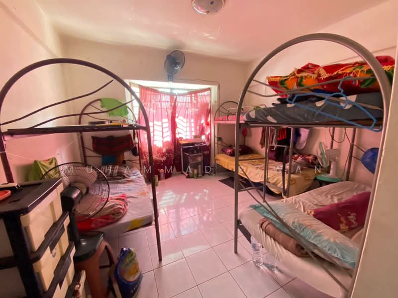 Pangsapuri untuk Dijual di Pangsapuri Subang Suria - Muhammad Ezwan - Bedroom - PropertyGuru.com.my