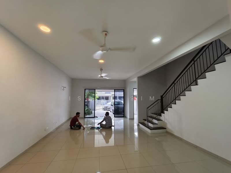 Rumah Teres untuk Dijual di Semenyih (Selangor) - Isaac Sim - Living Room - PropertyGuru.com.my