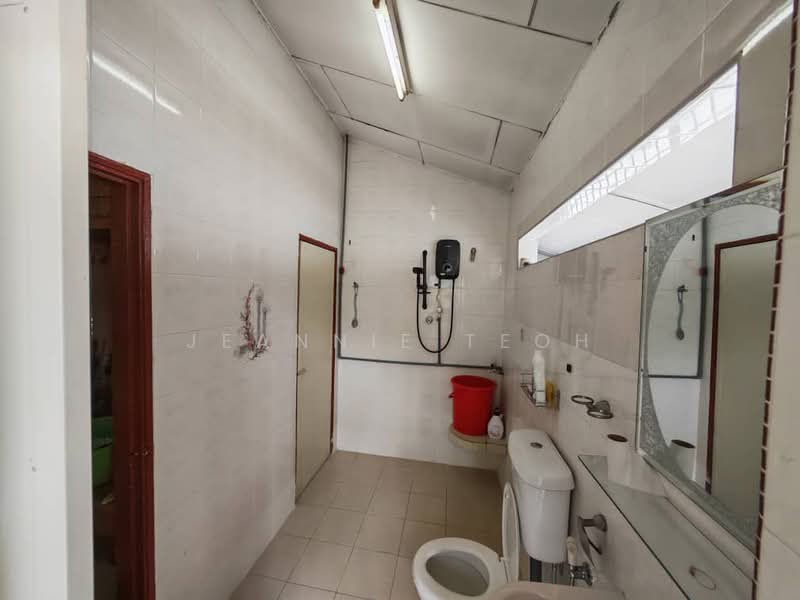 2-storey Terraced House for Sale in Taman Selayang Jaya (Selayang) - Jeannie Teoh - Bathroom - PropertyGuru.com.my