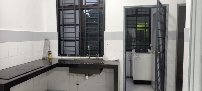 Rumah Teres 2 Tingkat untuk Disewa di Bandar Baru Permas Jaya (Permas Jaya) - Jordan Wong - Kitchen - PropertyGuru.com.my
