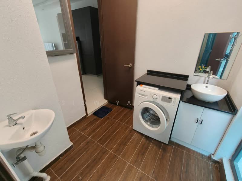 Kondominium untuk Disewa di Royal Strand @ Country Garden Danga Bay - Siow Yan Er - Bathroom - PropertyGuru.com.my