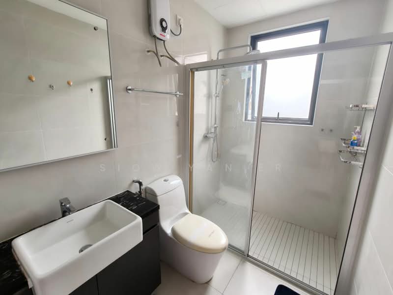 Kondominium untuk Disewa di Royal Strand @ Country Garden Danga Bay - Siow Yan Er - Bathroom - PropertyGuru.com.my