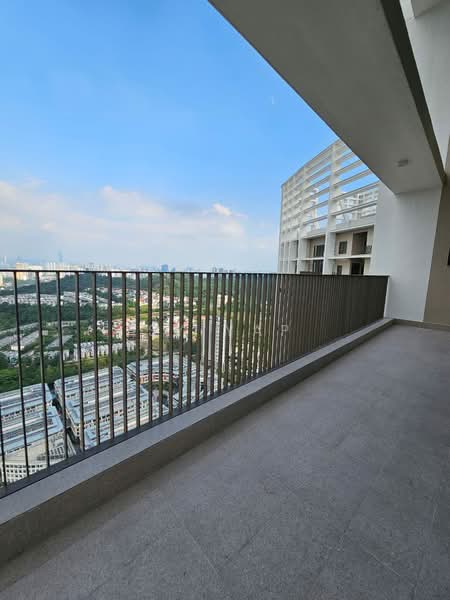 Kondominium untuk Disewa di Park Place - SY YAP - Balcony - PropertyGuru.com.my