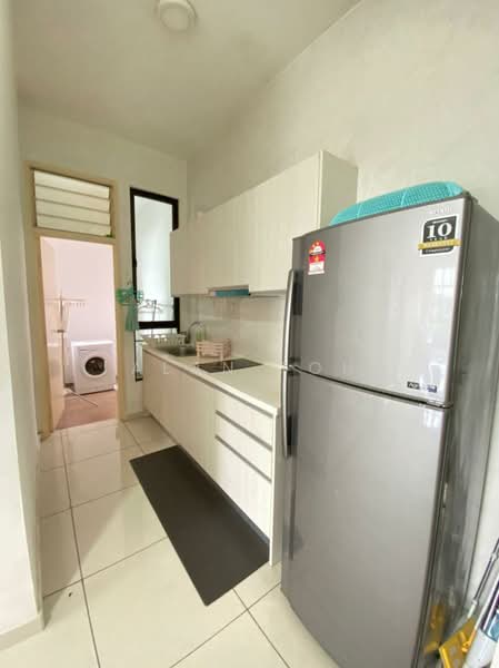 Service Residence for Sale at D'Summit Residences - Alan Toh - Kitchen - PropertyGuru.com.my