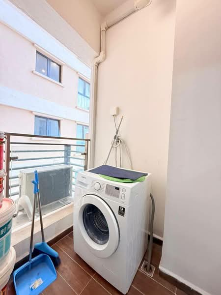 Condominium for Rent at Amberside @ Country Garden Danga Bay - Genki Yap - Balcony - PropertyGuru.com.my