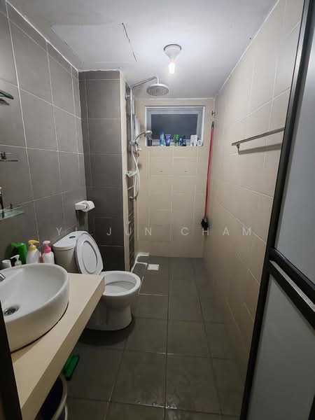 Condominium for Sale at First Residence (Residensi Unggul) - Yi Jun Cham - Bathroom - PropertyGuru.com.my