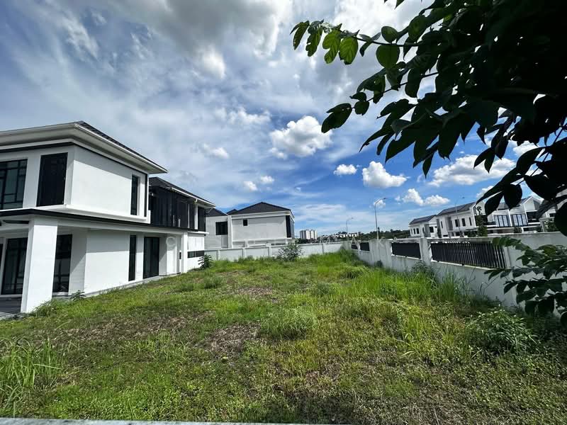 Semi-Detached House for Rent in Setia Tropika (Johor Bahru) - Chloe Mak - Exterior - PropertyGuru.com.my