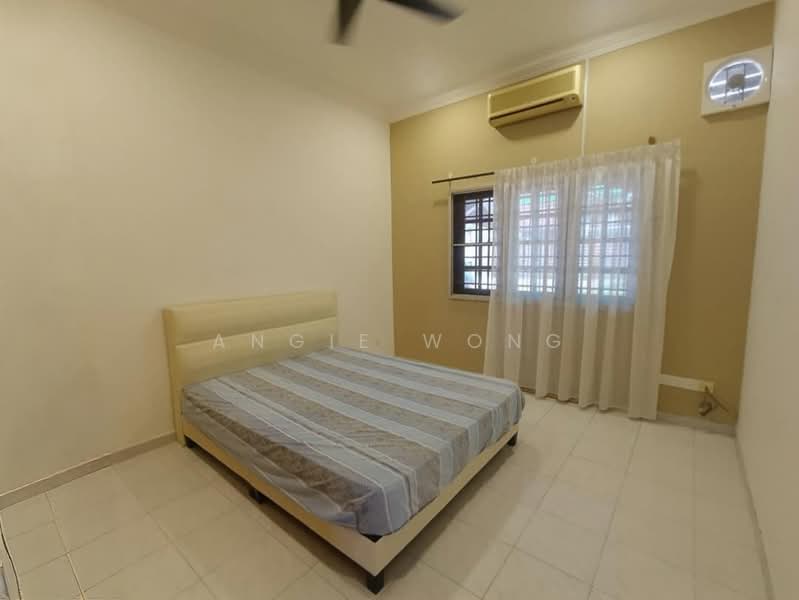 Rumah Berkembar untuk Dijual di Taman Canning (Ipoh) - Angie Wong - Bedroom - PropertyGuru.com.my