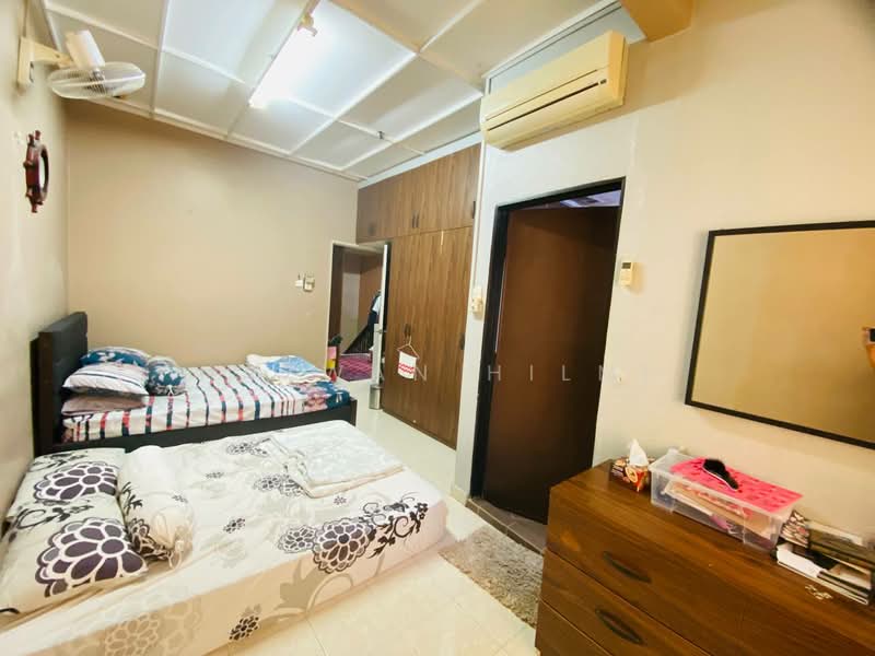 Rumah Teres 2 Tingkat untuk Dijual di Taman Tun Dr Ismail (Kuala Lumpur) - Hazwan Hilmi - Bedroom - PropertyGuru.com.my