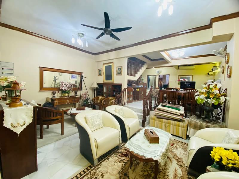 Rumah Teres 2 Tingkat untuk Dijual di Taman Tun Dr Ismail (Kuala Lumpur) - Hazwan Hilmi - Living Room - PropertyGuru.com.my