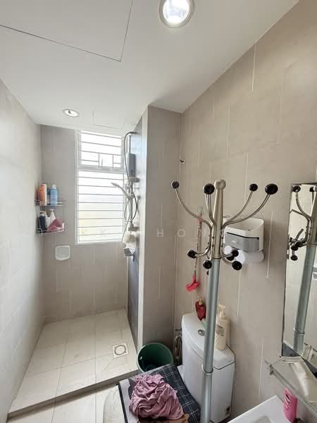 Condominium for Rent at Menjalara 18 - KK Chong - Bathroom - PropertyGuru.com.my
