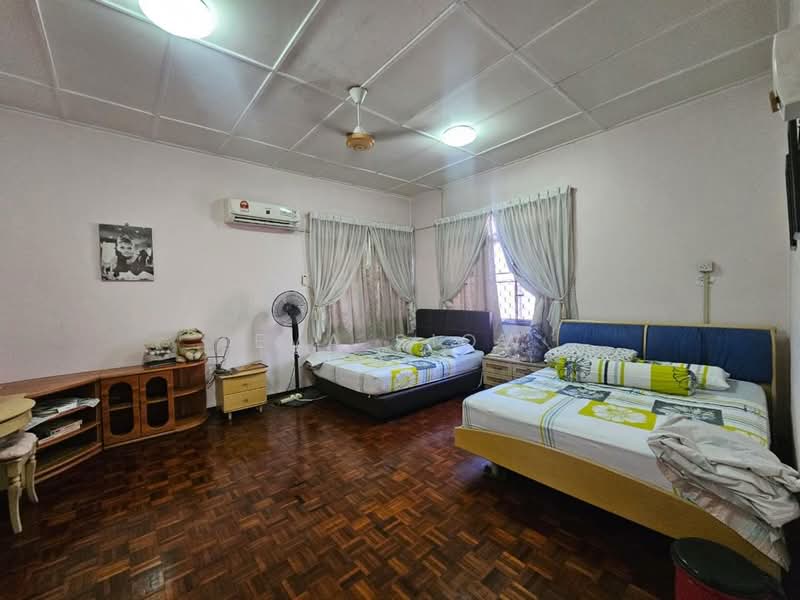 Semi-Detached House for Sale in Taman Perling (Perling) - Eva Siow - Bedroom - PropertyGuru.com.my