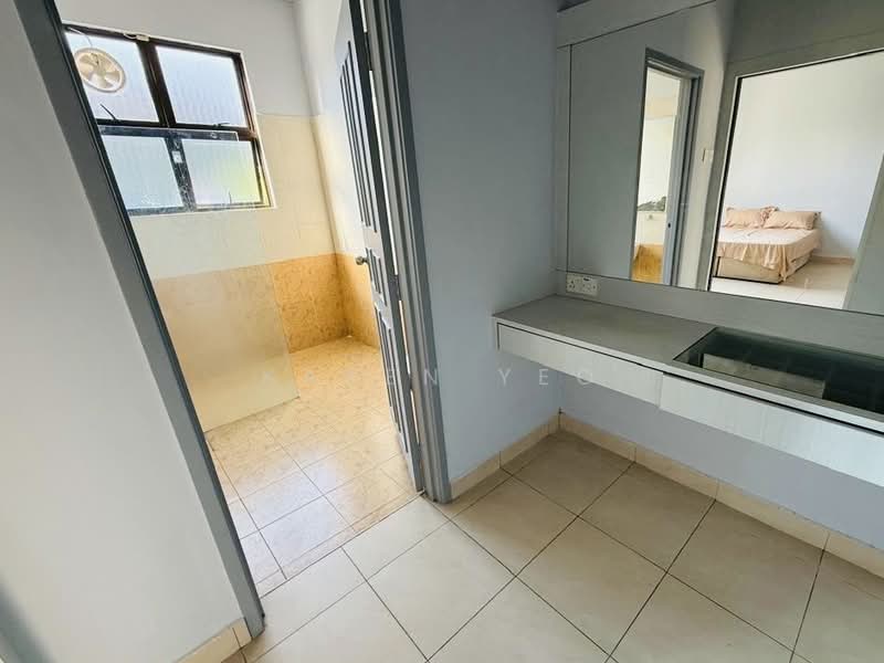 Cluster House for Rent in Taman Austin Heights (Tebrau) - Karen Yeo - Bedroom - PropertyGuru.com.my