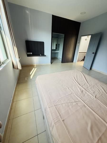 Cluster House for Rent in Taman Austin Heights (Tebrau) - Karen Yeo - Bedroom - PropertyGuru.com.my
