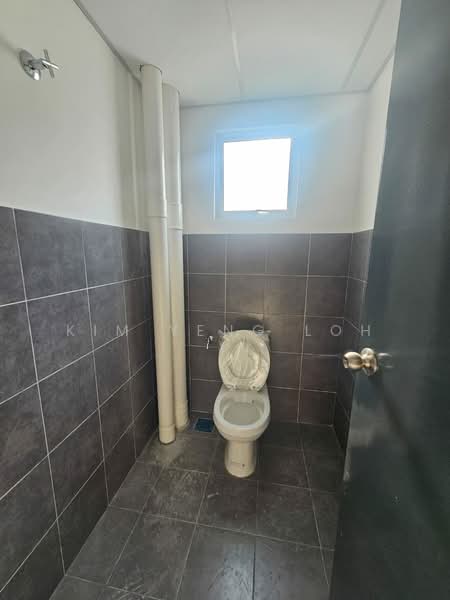 Kedai untuk Disewa di Bandar Indahpura (Kulai) - Kim Yeng Loh - Bathroom - PropertyGuru.com.my