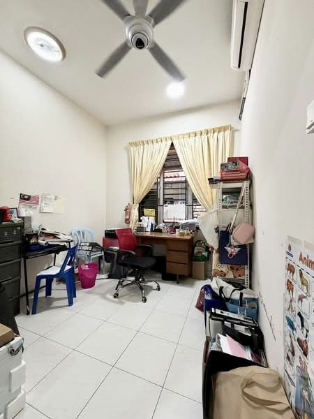 Cluster House for Sale in Taman Gaya (Ulu Tiram) - Yik Tat - Study - PropertyGuru.com.my