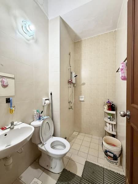 Cluster House for Sale in Taman Gaya (Ulu Tiram) - Yik Tat - PropertyGuru.com.my