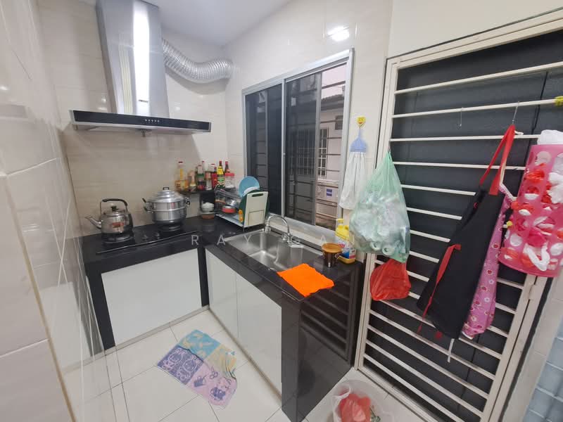 Rumah Teres untuk Dijual di Taman Wangsa Permai (Kepong) - Ray Gan - Kitchen - PropertyGuru.com.my