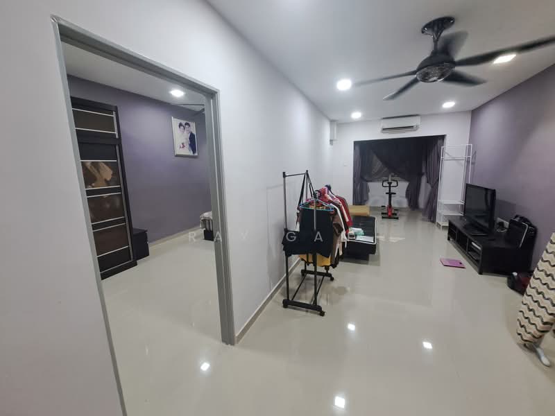 Rumah Teres untuk Dijual di Taman Wangsa Permai (Kepong) - Ray Gan - 1st floor living room - PropertyGuru.com.my