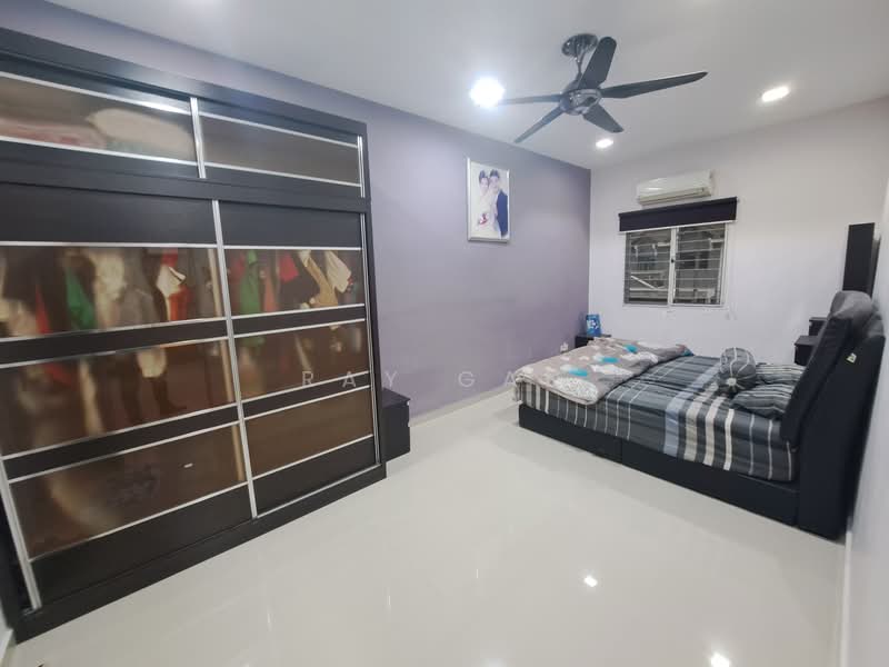 Rumah Teres untuk Dijual di Taman Wangsa Permai (Kepong) - Ray Gan - Master Bedroom - PropertyGuru.com.my