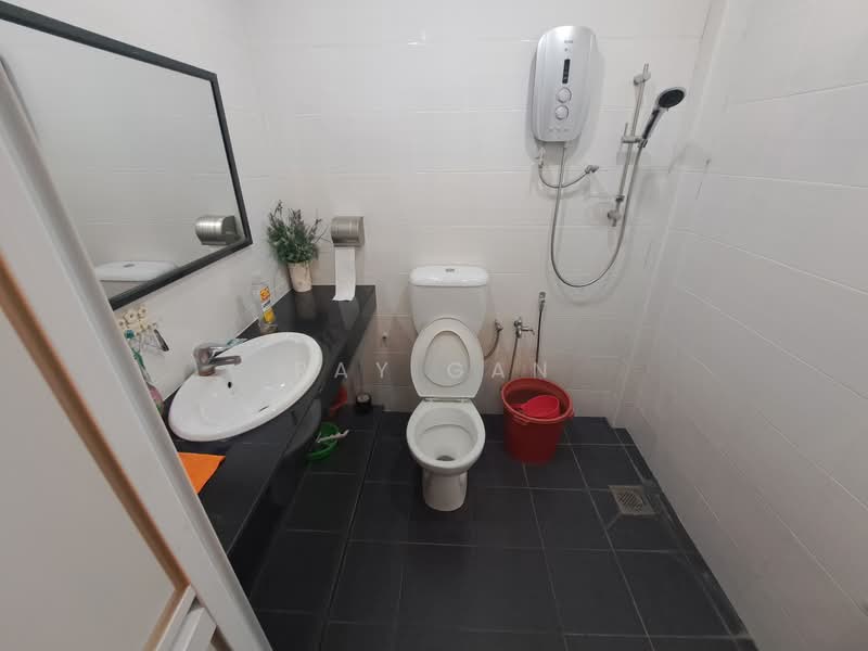 Rumah Teres untuk Dijual di Taman Wangsa Permai (Kepong) - Ray Gan - Bathroom - PropertyGuru.com.my