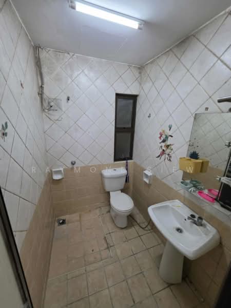 Kondominium untuk Dijual di Armanee - Raymond Siew - Bathroom - PropertyGuru.com.my