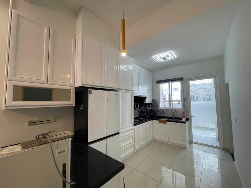 Rumah Teres untuk Disewa di Sepang (Selangor) - Zai Muda - Kitchen - PropertyGuru.com.my