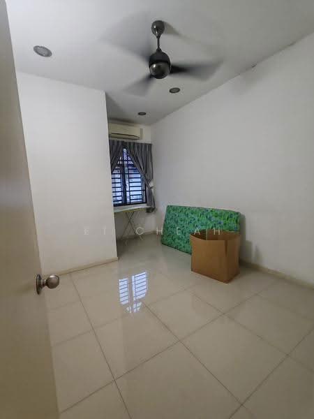 2-storey Terraced House for Sale in Kota Kemuning (Shah Alam) - ET Cheah - Bedroom 2 - PropertyGuru.com.my