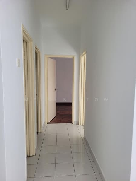 Apartment for Rent at Mas Kipark Damansara - Meixin Leow - Corridor - PropertyGuru.com.my
