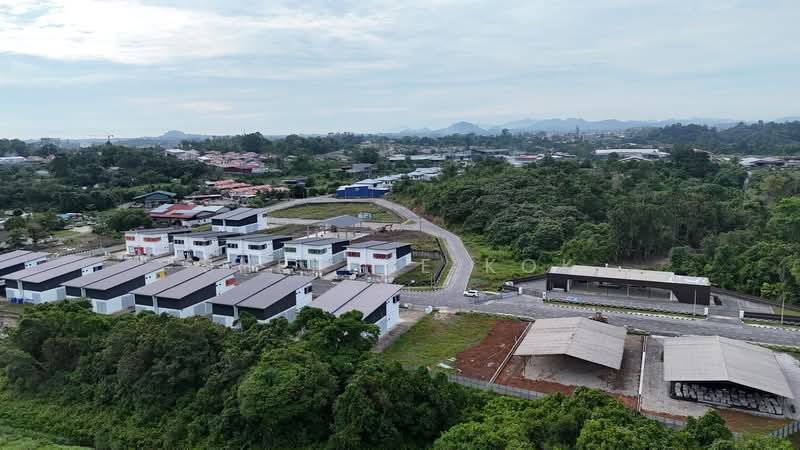 Semi-D Factory for Sale in Kuching (Sarawak) - Sherene Kok - Exterior - PropertyGuru.com.my