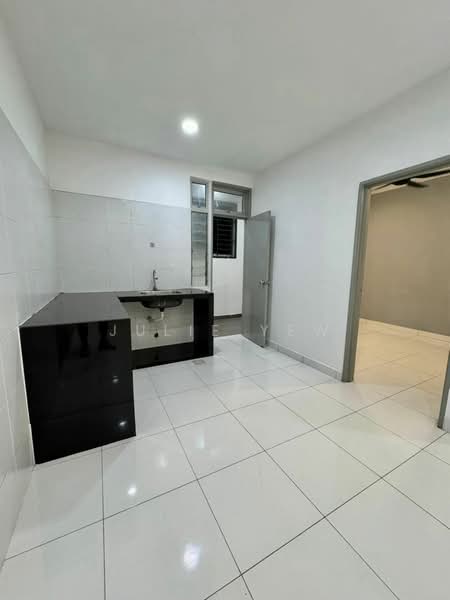 Rumah Teres 2 Tingkat untuk Dijual di Setia Eco Gardens (Gelang Patah) - Julie Yew - Kitchen - PropertyGuru.com.my