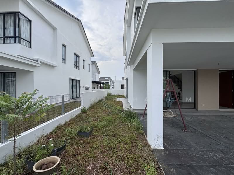 2-storey Terraced House for Rent in Dengkil (Selangor) - Ruqayyah Hashim - Exterior - PropertyGuru.com.my