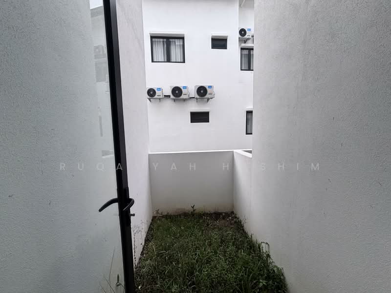 2-storey Terraced House for Rent in Dengkil (Selangor) - Ruqayyah Hashim - Exterior - PropertyGuru.com.my