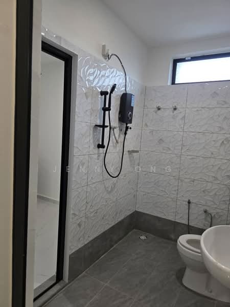2-storey Terraced House for Sale in Sungai Puyu (Butterworth) - Jenny Ong - Bathroom - PropertyGuru.com.my