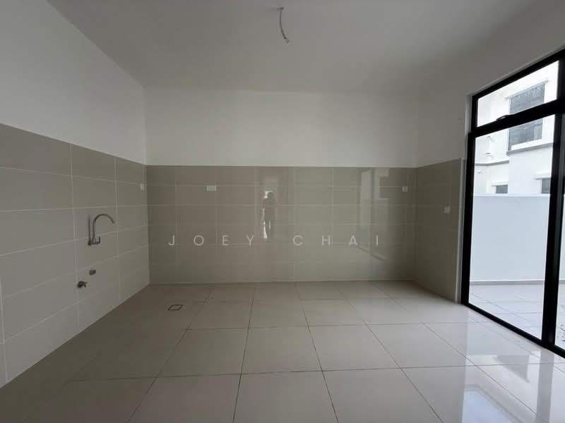 Cluster House for Rent in Iskandar Puteri (Nusajaya) (Johor) - Joey Chai - Kitchen - PropertyGuru.com.my